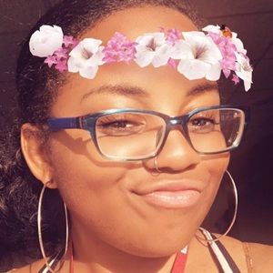 Meet your Posher, Janay